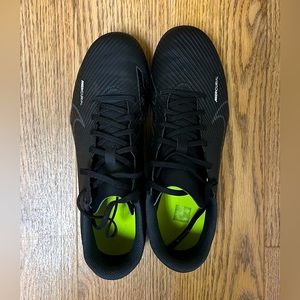 Nike kids mercurial vapor 15 soccer cleats - size 7
